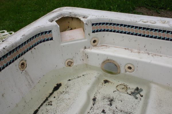 Tub Disposal in Pocatello